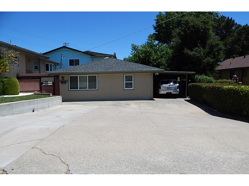 Off Street Parking & Carport