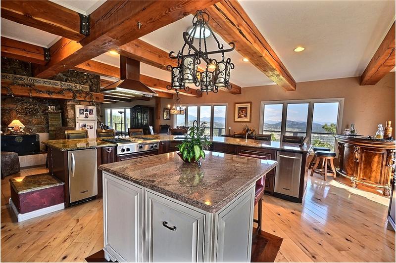 Kitchen with Islands