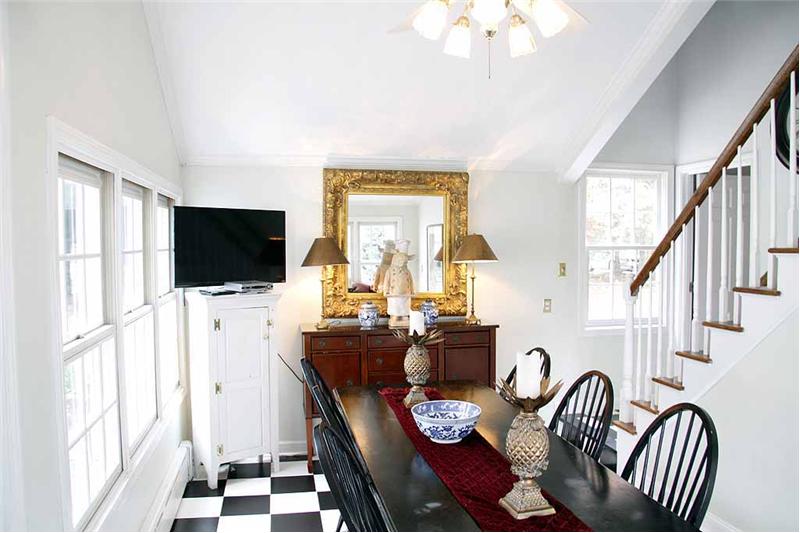 Kitchen Eating Area
