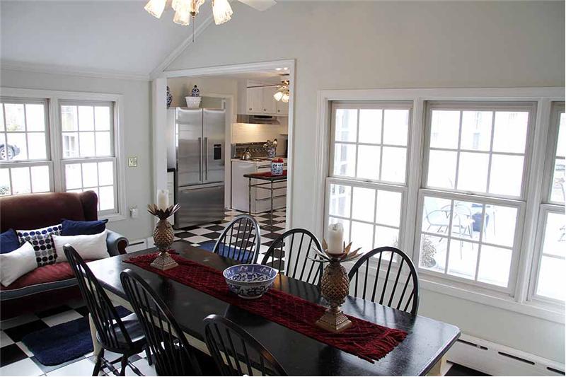 Kitchen Eating Area