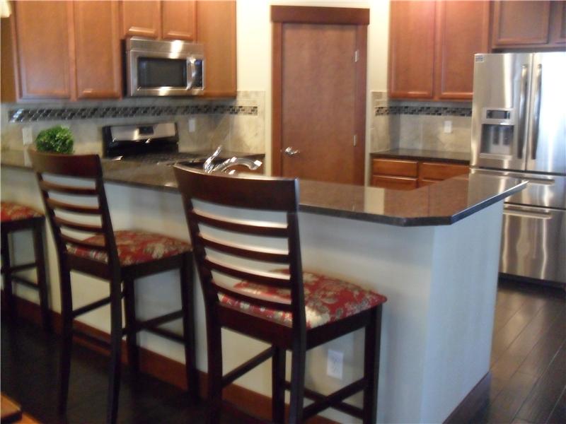 Beautiful granite tile in the gourmet kitchen.