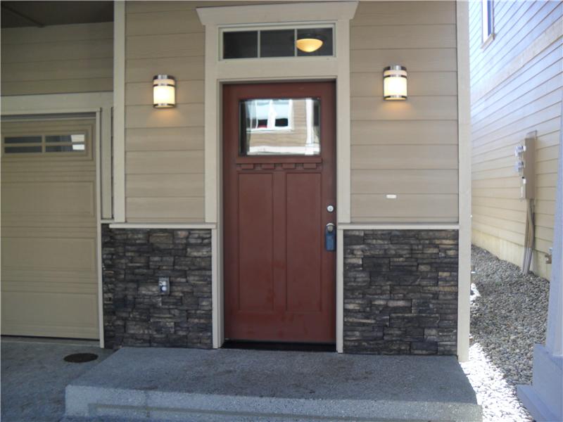 Renton 3 bed, 2.5 bath townhome!