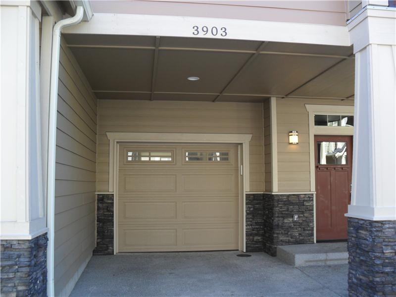 This garage is DEEP! Fit two tandem cars!