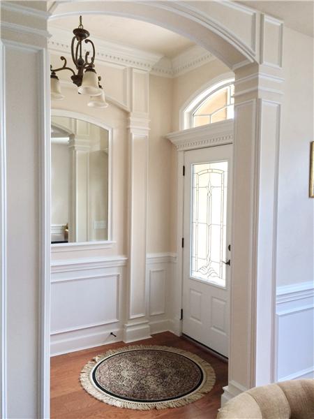 Mirrored Foyer With Superior Trim
