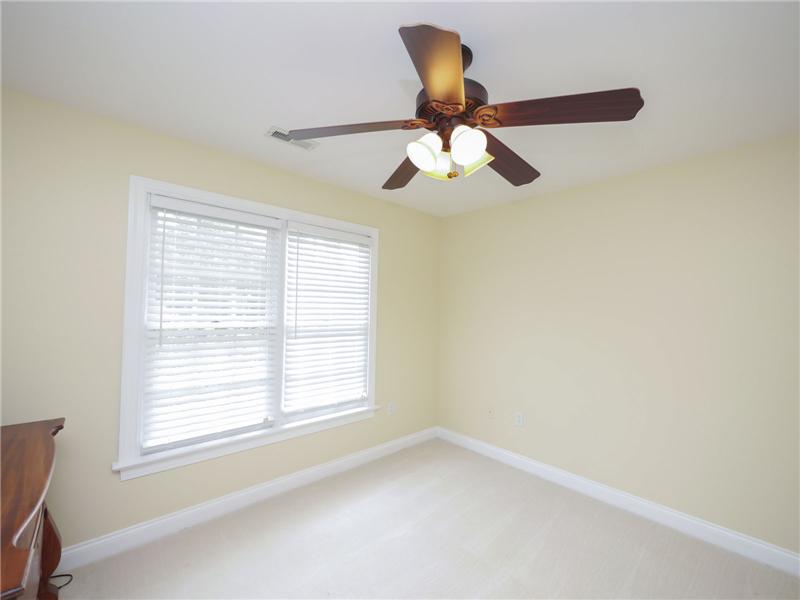 Large secondary bedroom