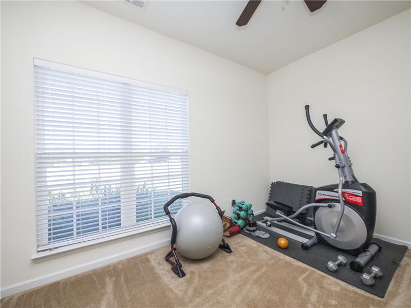 Secondary bedroom