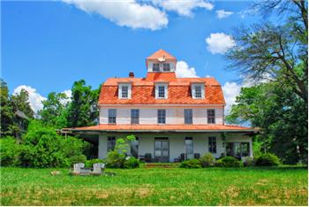 Singles in white stone va