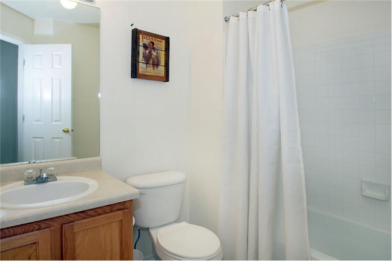 Full bath on upper level