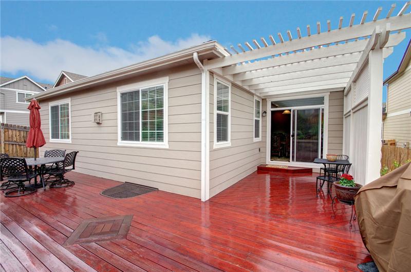 Large wood deck is great for entertaining!