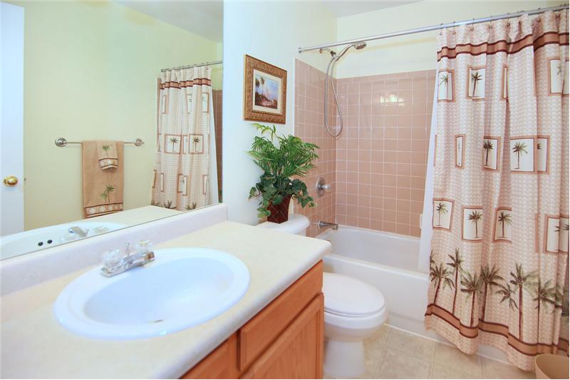 Full bath on upper level