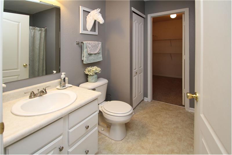 Master bath w/tub/shower, linen closet & W/I closet.
