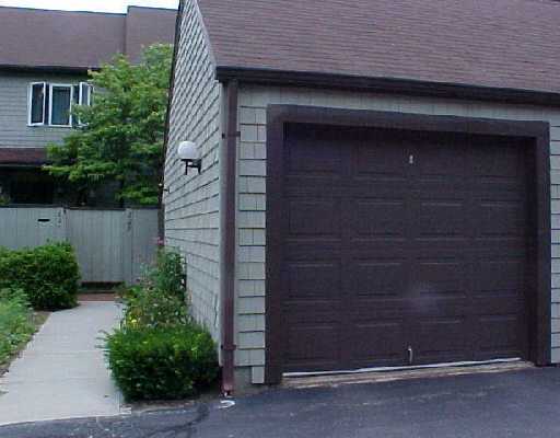 1 car detached garage