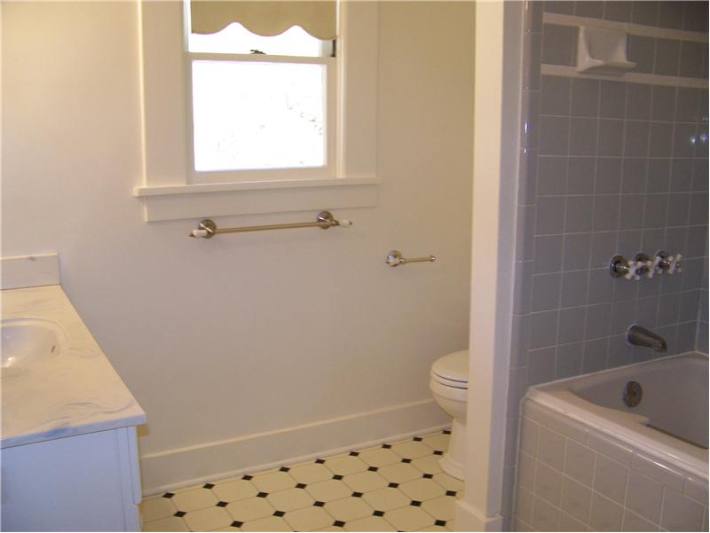 Upstairs Guest Bath
