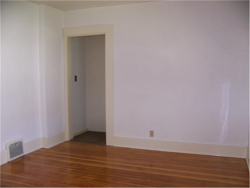 Guest room with Den