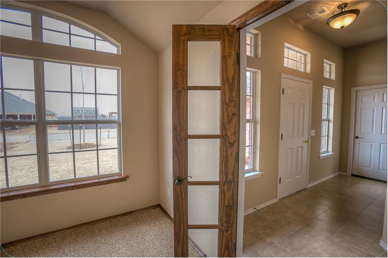 BEDROOM/OFFICE W/FRENCH DOORS 
