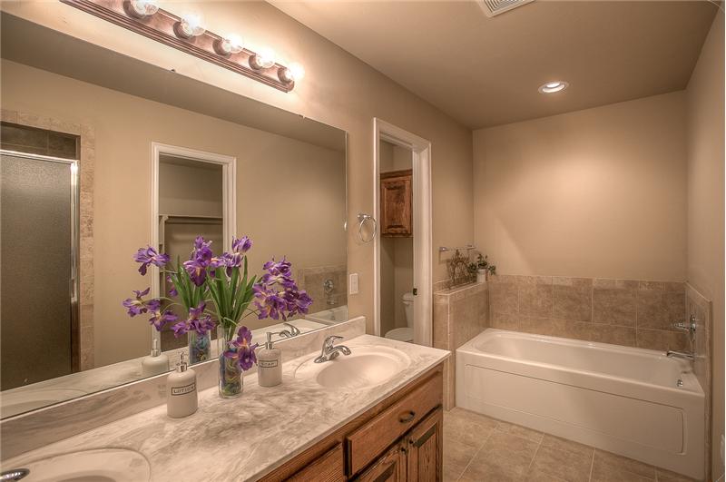 MASTER BATH/SPA