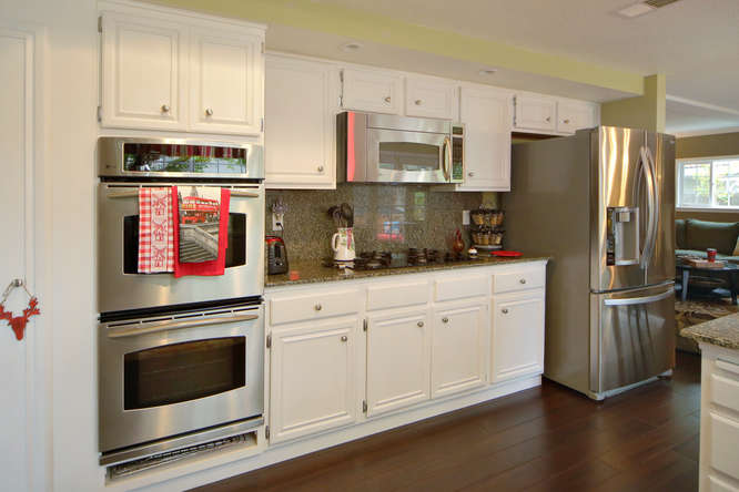 Gas Stove & Lots of Storage