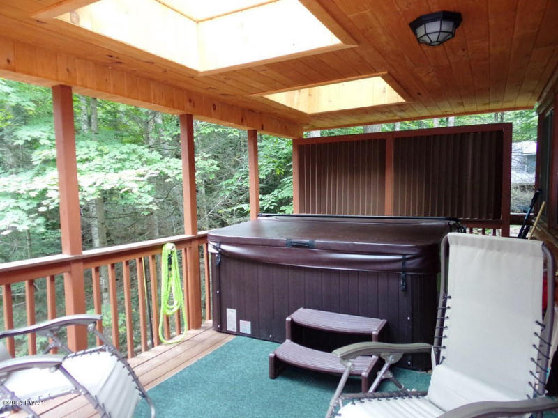 6 Person Therapy Hot Tub