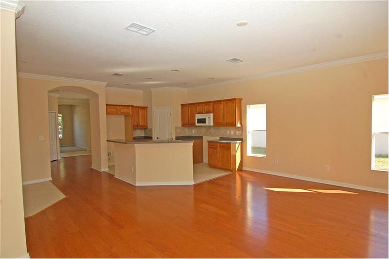 Open, Spacious Kitchen