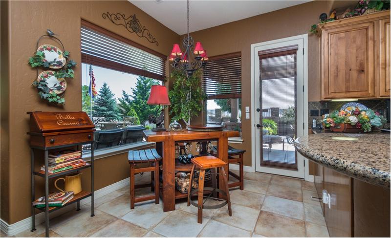 Casual Dining Area
