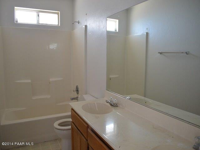 Unit B Hall Bath
