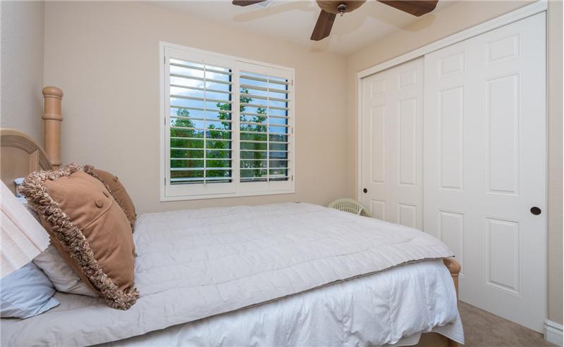 Guest Bedroom 2 pic 2